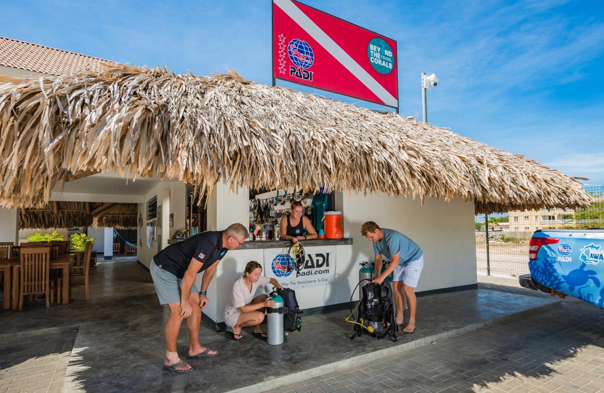 Bloozz Resort Bonaire Кралендижк Екстериор снимка